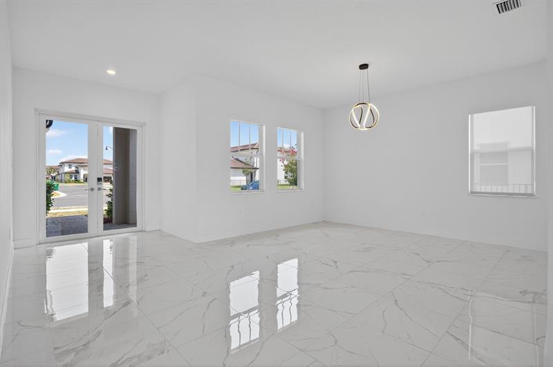 Image 6 of 62 For 4421 123rd Ln