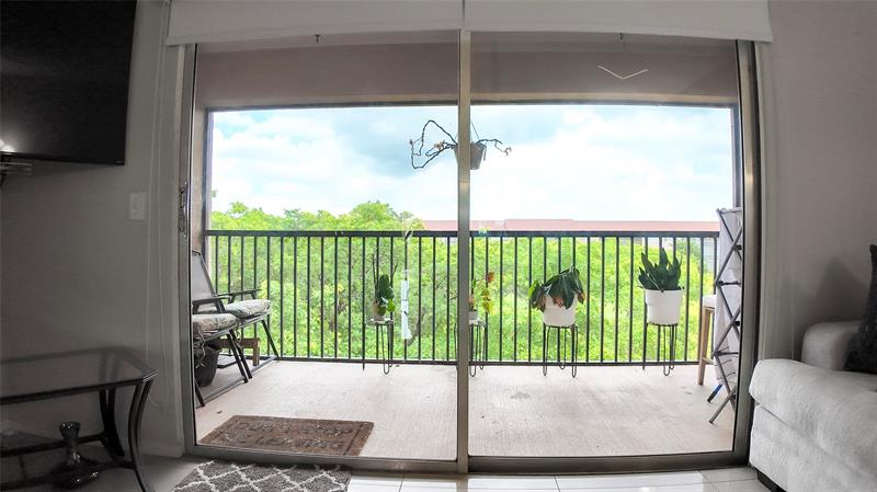 Image 16 of 21 For 12551 16th Ct  402 C