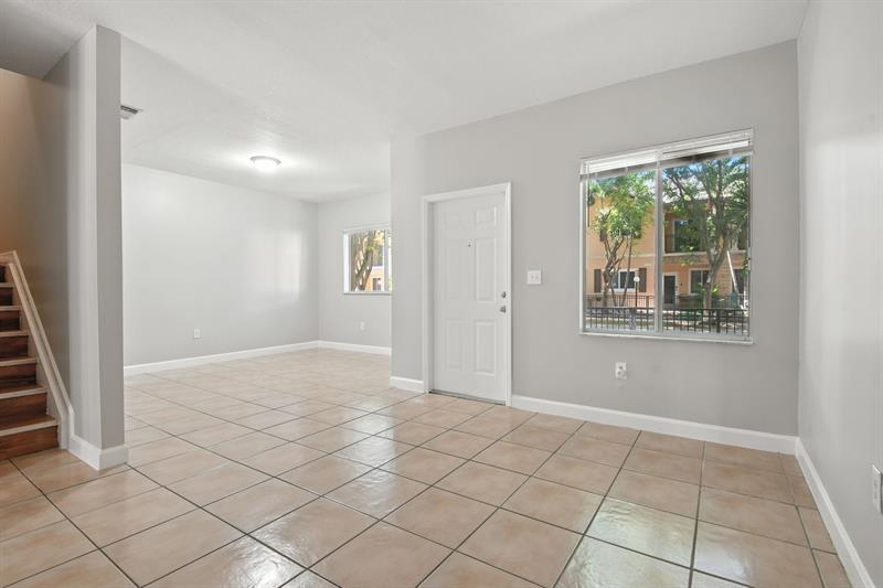 Image 11 of 37 For 11368 230th Ter