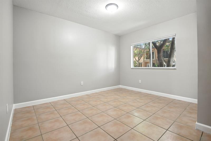 Image 13 of 37 For 11368 230th Ter