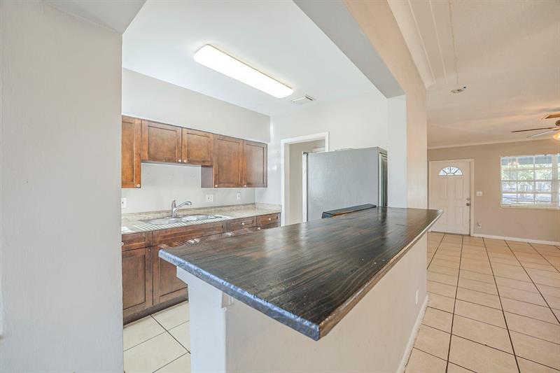 Image 14 of 29 For 4106 Terrace Dr