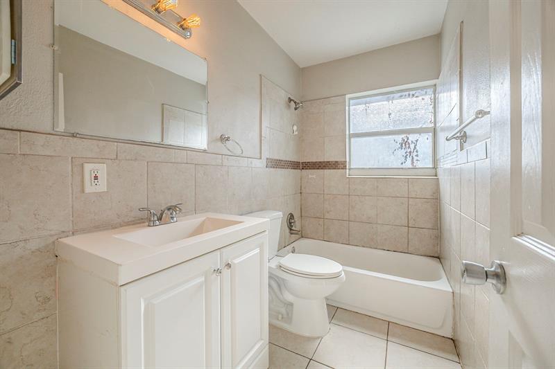 Image 17 of 29 For 4106 Terrace Dr