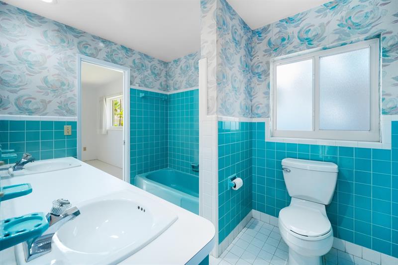 Image 24 of 38 For 232 Codrington Dr