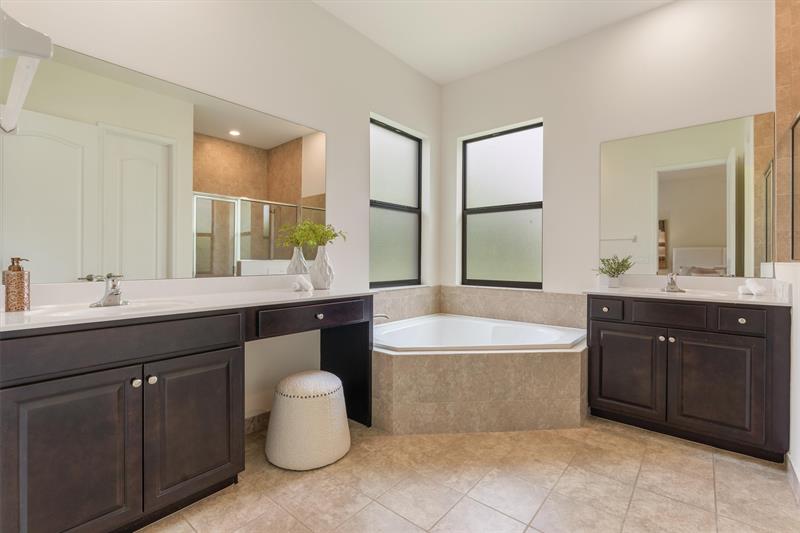 Image 19 of 27 For 5607 Sandbirch Way