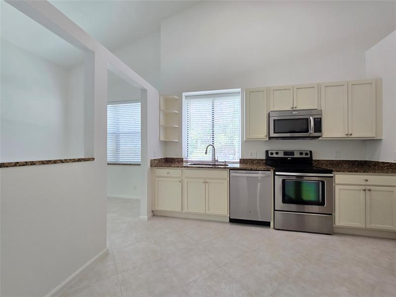 Image 11 of 23 For 5800 Coach House Cir  D