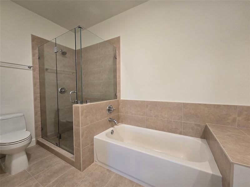 Image 17 of 23 For 5800 Coach House Cir  D