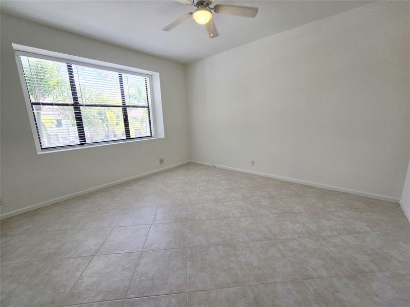 Image 19 of 23 For 5800 Coach House Cir  D