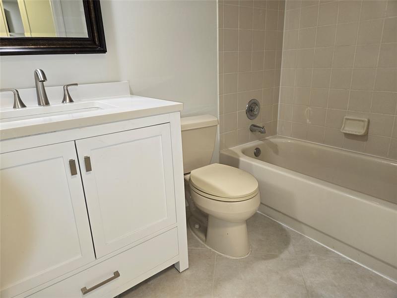 Image 21 of 23 For 5800 Coach House Cir  D