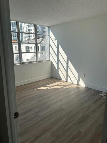 Image 11 of 16 For 6855 Abbott Ave  201