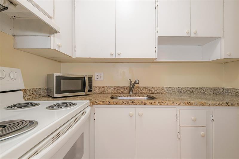 Image 13 of 22 For 2175 6 St  L