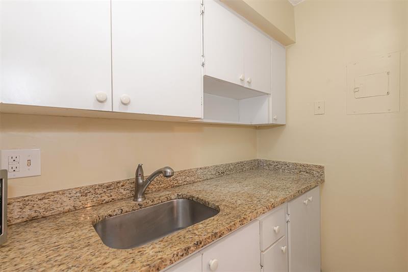 Image 14 of 22 For 2175 6 St  L