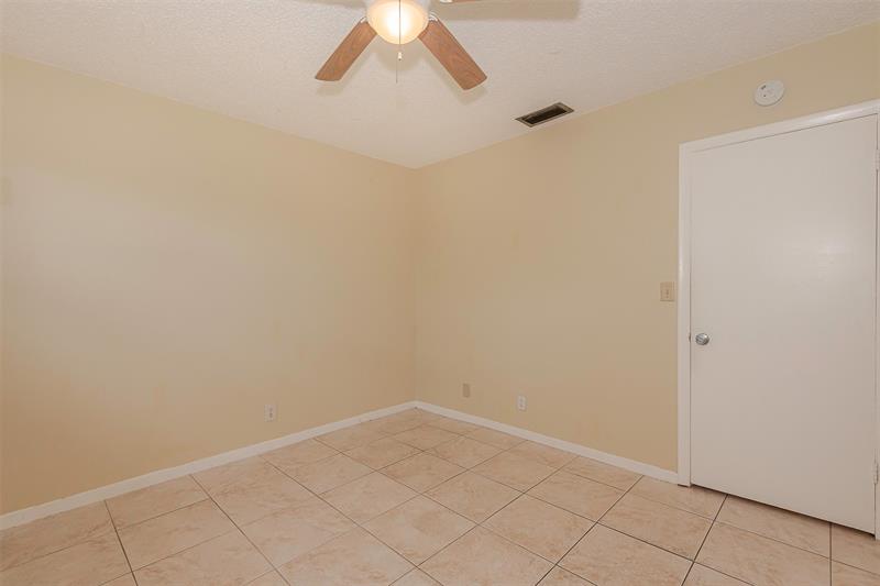 Image 20 of 22 For 2175 6 St  L