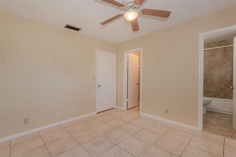Image 21 of 22 For 2175 6 St  L