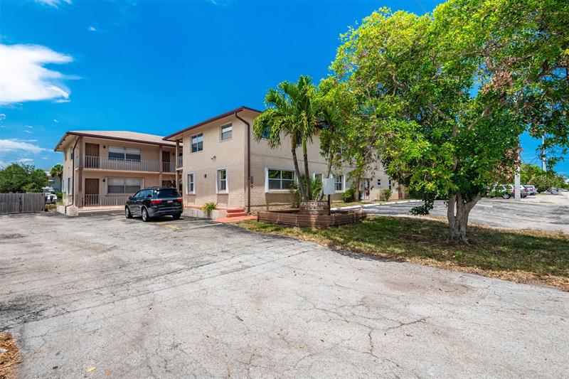 Image 3 of 22 For 2175 6 St  L