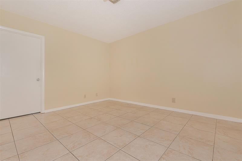 Image 6 of 22 For 2175 6 St  L