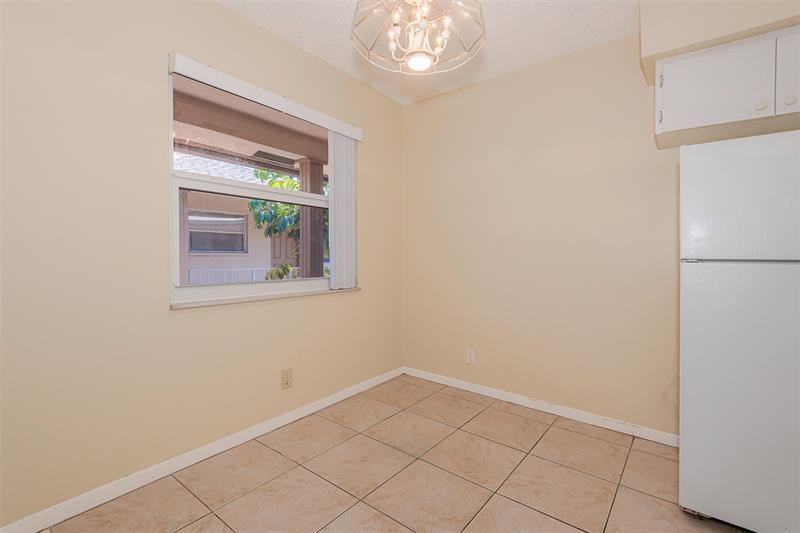 Image 8 of 22 For 2175 6 St  L
