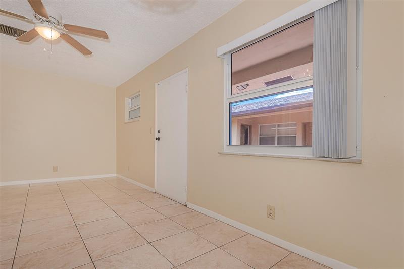 Image 9 of 22 For 2175 6 St  L