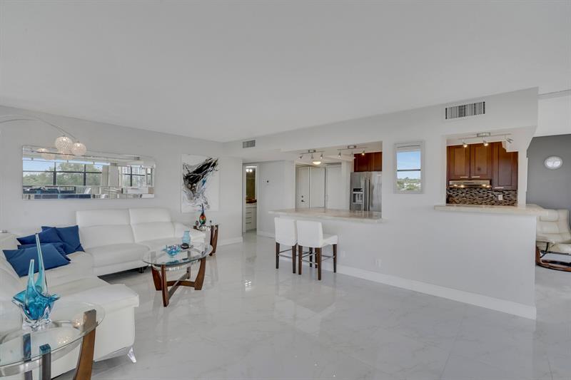 Image 11 of 41 For 600 Parkview Dr  531