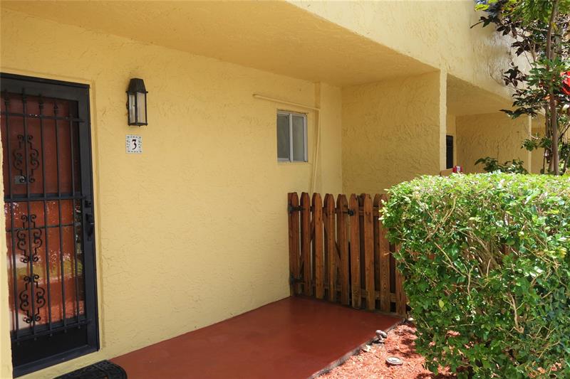 Image 8 of 38 For 896 9th Street Cir  3