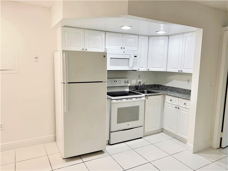 Details for 19455 10 Ave  2-121, North Miami Beach, FL 33179