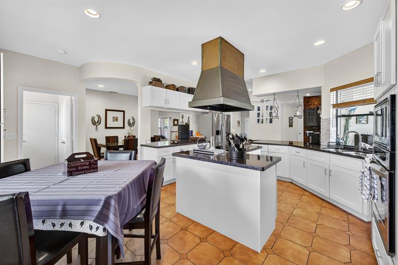 Image 20 of 50 For 8600 Nw 54 Street
