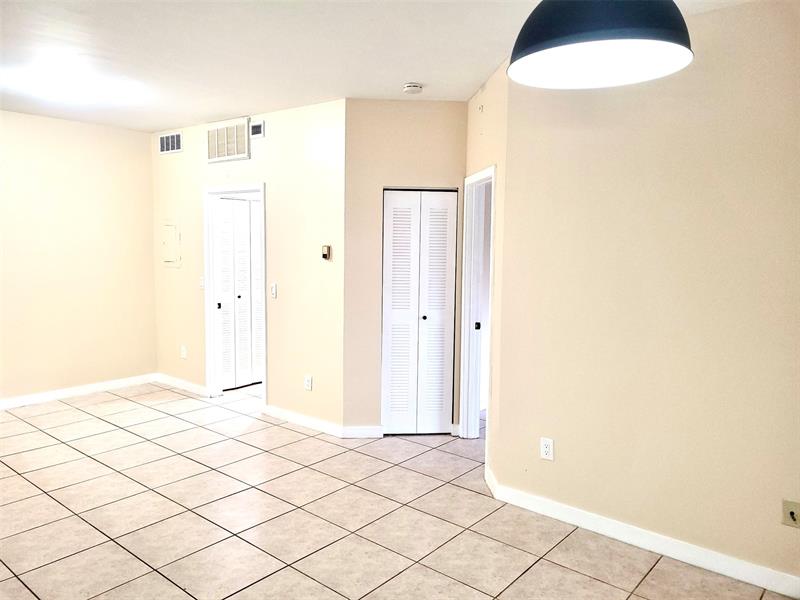 Image 17 of 18 For 18328 68th Ave  B