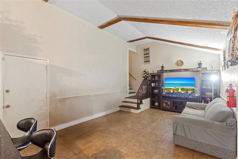 Image 12 of 30 For 7527 7th Court