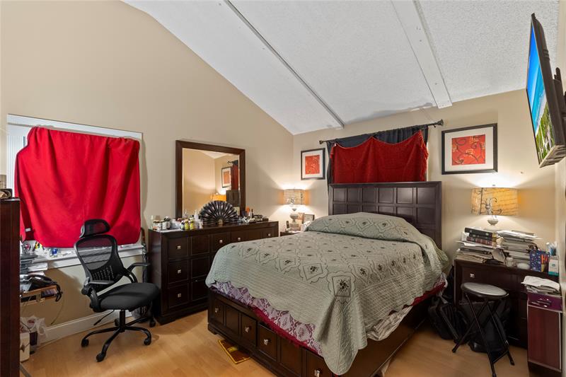 Image 14 of 30 For 7527 7th Court