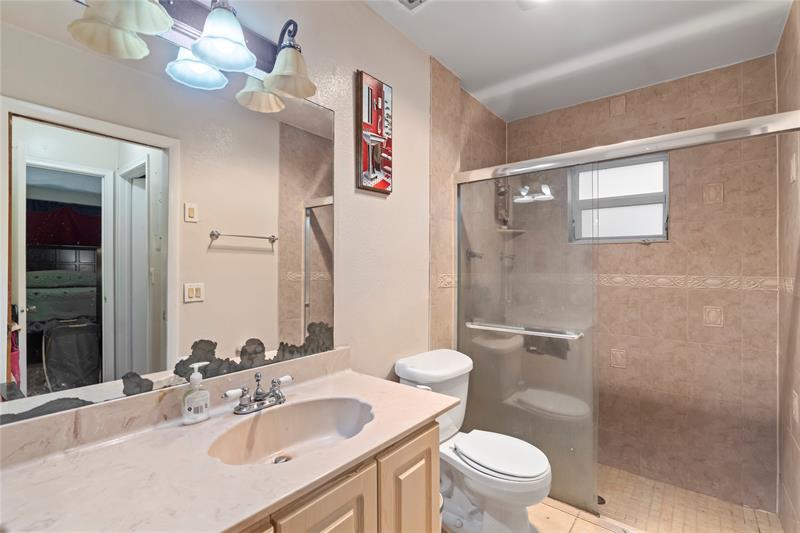Image 16 of 30 For 7527 7th Court