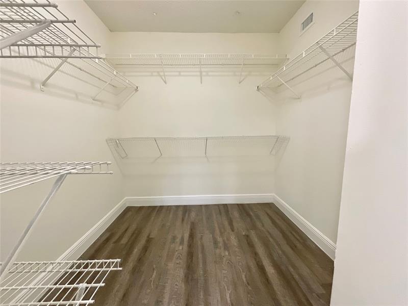 Image 6 of 20 For 9357 77 Ave  25-247