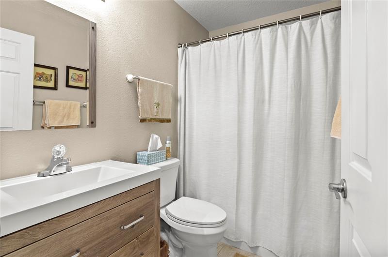 Image 20 of 39 For 1450 11th Ln