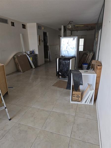 Image 13 of 26 For 455 Paradise Isle Blvd  305