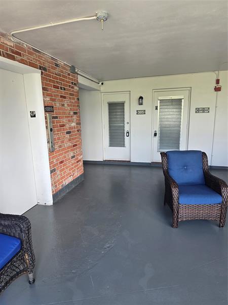 Image 3 of 26 For 455 Paradise Isle Blvd  305