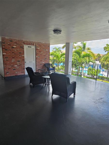 Image 5 of 26 For 455 Paradise Isle Blvd  305