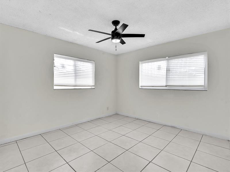Image 14 of 62 For 6661 Meade St