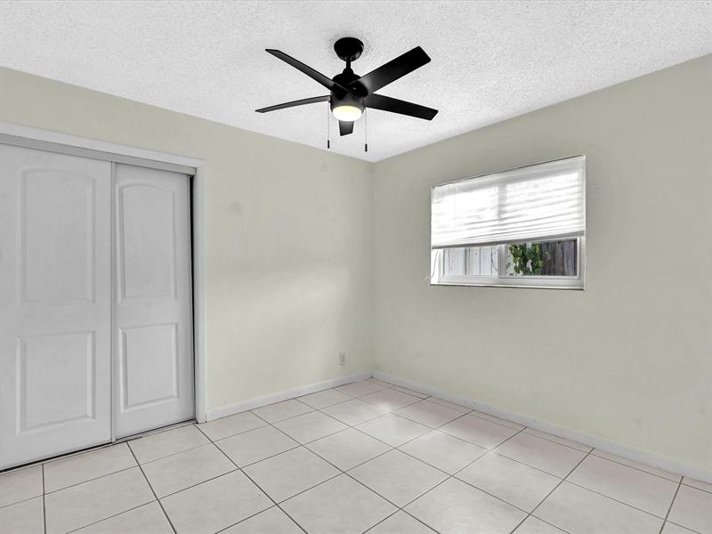 Image 19 of 62 For 6661 Meade St