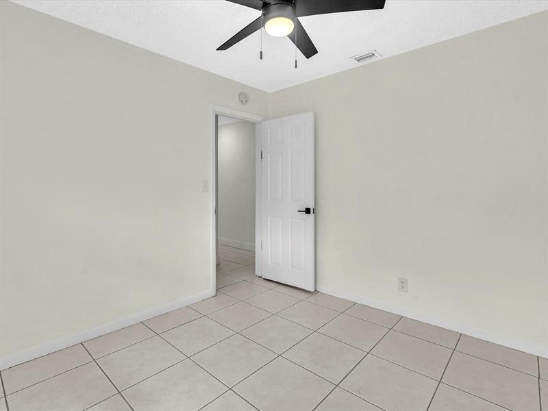 Image 20 of 62 For 6661 Meade St