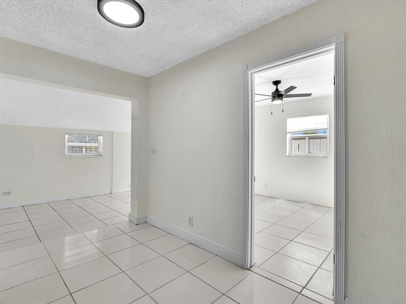 Image 24 of 62 For 6661 Meade St