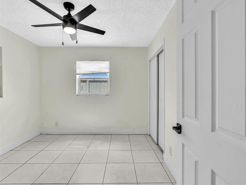 Image 25 of 62 For 6661 Meade St
