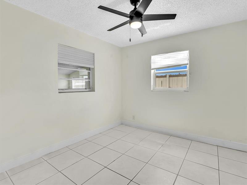Image 26 of 62 For 6661 Meade St