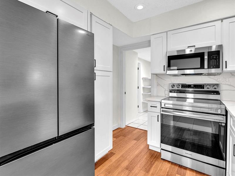 Image 30 of 62 For 6661 Meade St