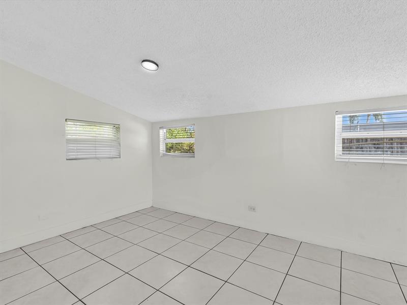 Image 41 of 62 For 6661 Meade St