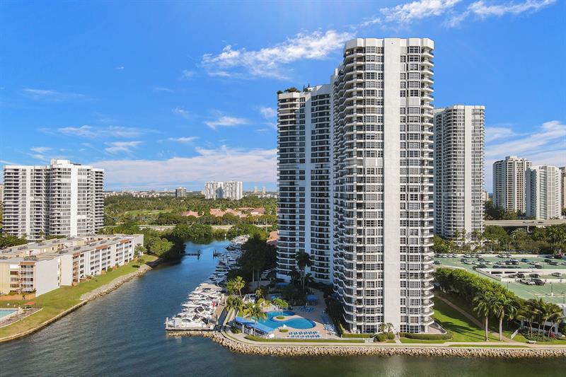 Image 10 of 96 For 3530 Mystic Pointe Dr  2308
