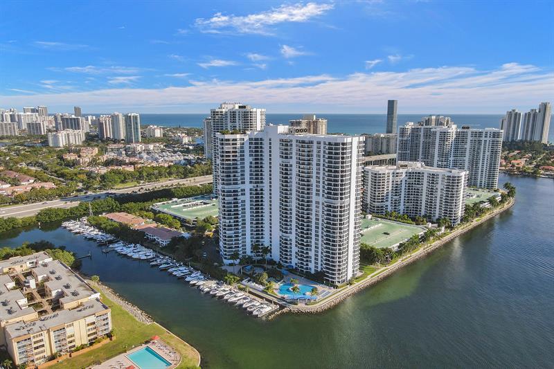Image 12 of 96 For 3530 Mystic Pointe Dr  2308
