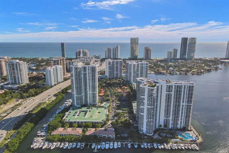 Image 14 of 96 For 3530 Mystic Pointe Dr  2308
