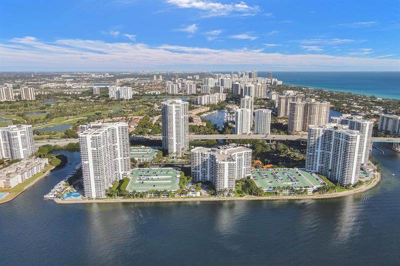 Image 17 of 96 For 3530 Mystic Pointe Dr  2308