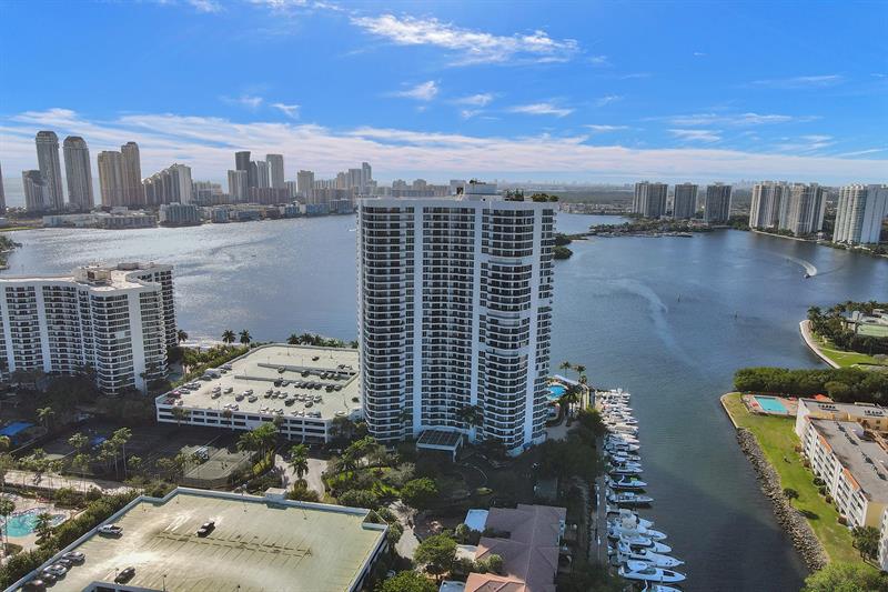 Image 23 of 96 For 3530 Mystic Pointe Dr  2308