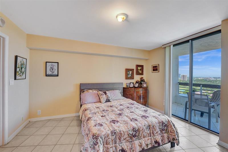 Image 44 of 96 For 3530 Mystic Pointe Dr  2308