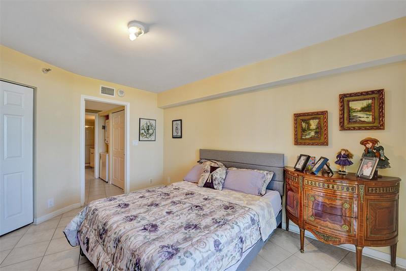 Image 45 of 96 For 3530 Mystic Pointe Dr  2308