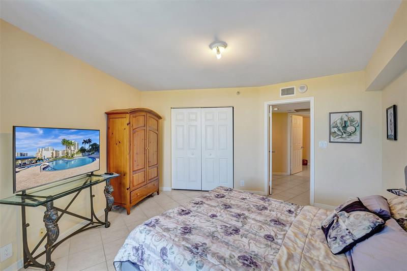 Image 46 of 96 For 3530 Mystic Pointe Dr  2308